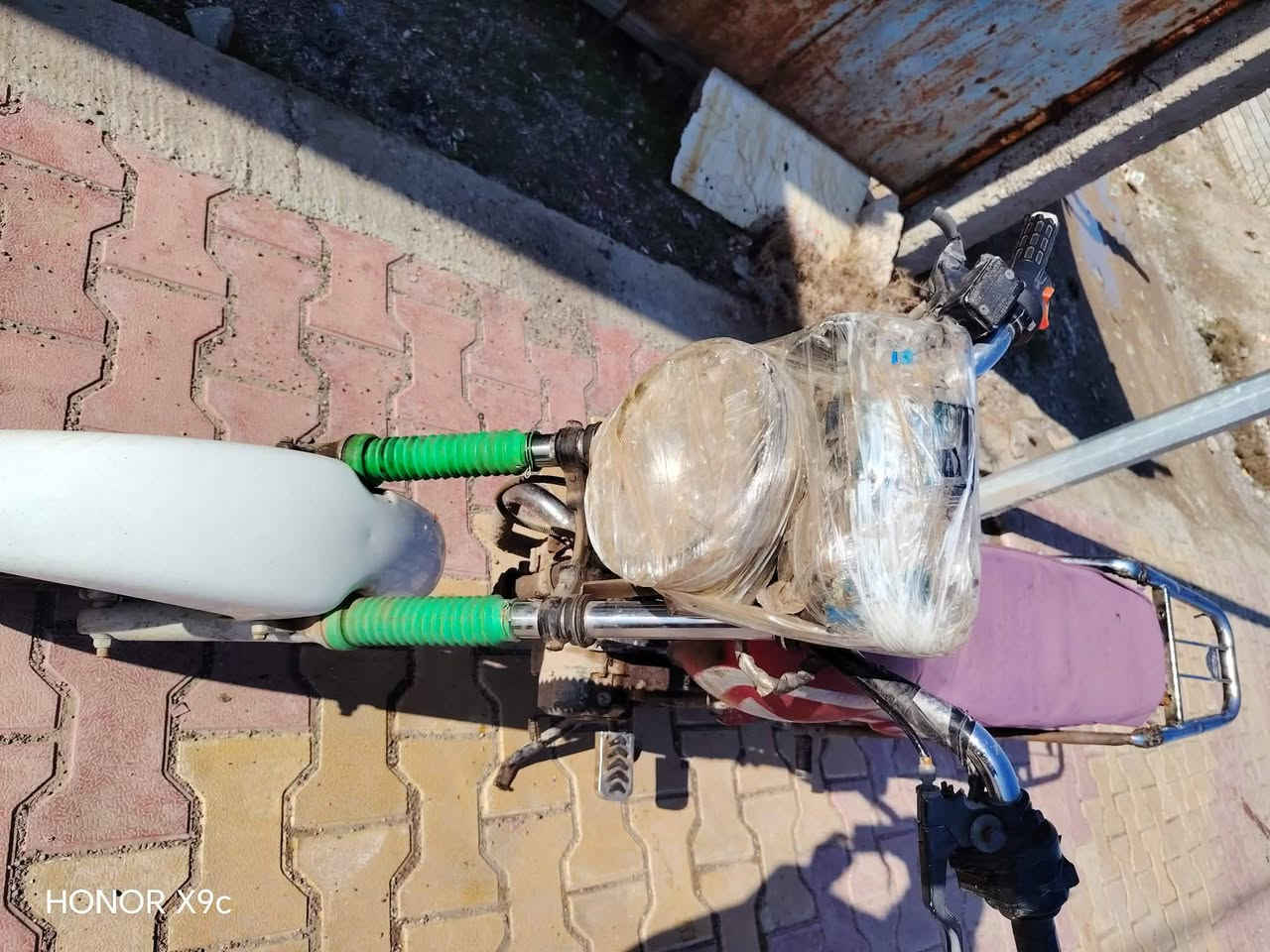 ماطور صاروخ للبيع
شرط محرك وكير 
سلف باتري جديد 
كلشي مايعوزه 
العنوان:القيارة السعر 200 وبي مجال قليل جداً 
رقم الهاتف ***********
