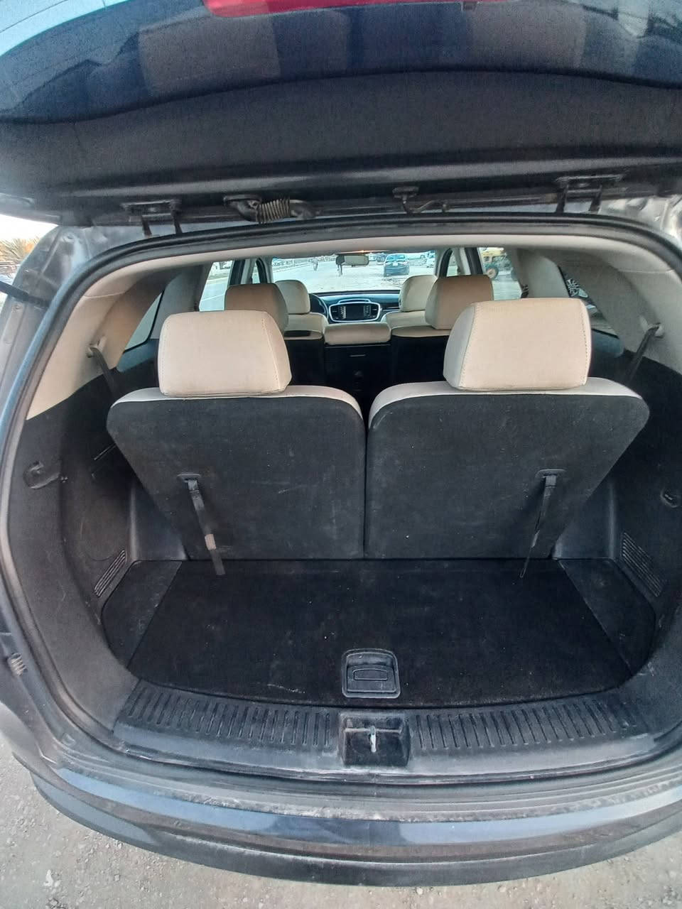 السلام عليكم اخوان عندي سورنته ٢٠١٨ وارد امريكي حادث البنيد وجاملغ بدون دواخل  مكينه ٢٤٠٠ ٧راكب ٣ قطع تبريد مكان السياره بابل رقم اربيل دولي***********
