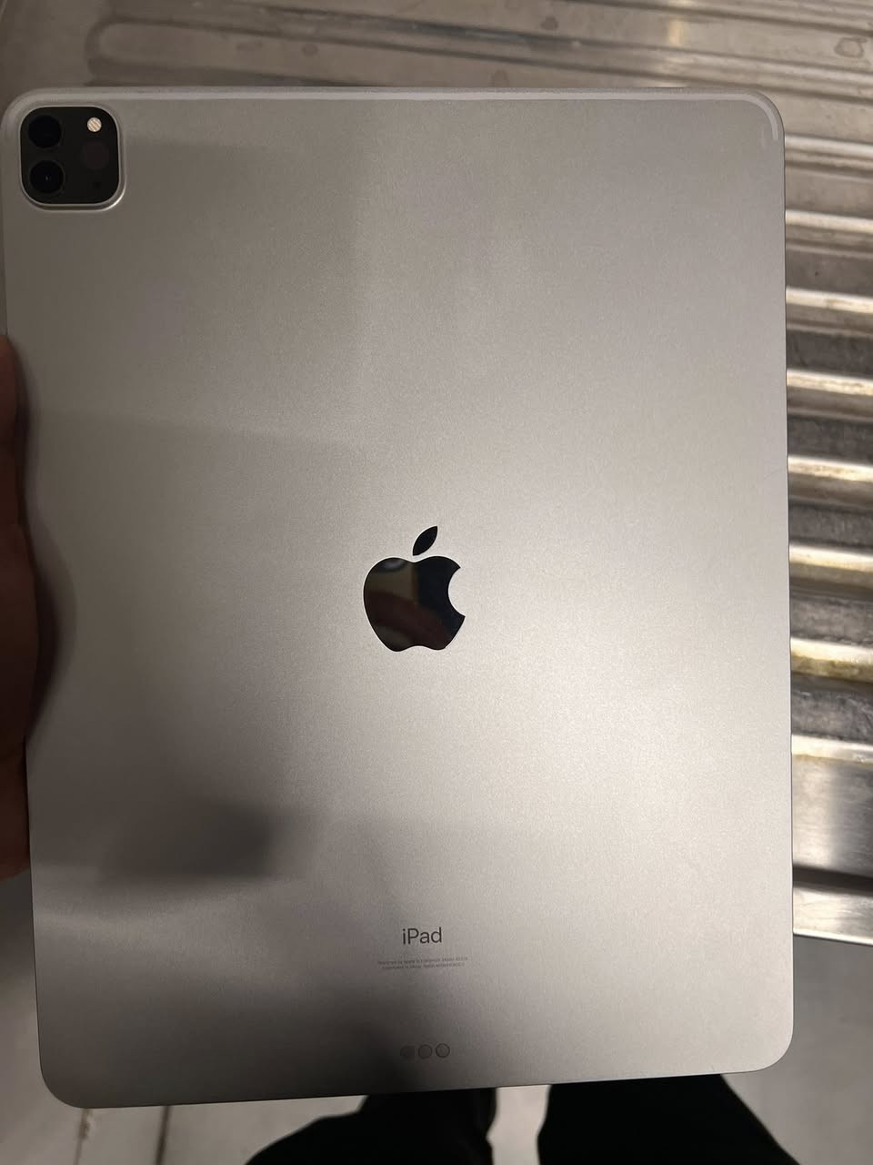 ايباد برو معالج m1 يعني كلش قوي العاب وبرامج حجم شاشه 13  يعني اكبر حجم  كامل غراض جهاز كلش نظيف بطاريه 88 جهاز بس هاي نقتين بي موضحه بصور مثل خيال ممأثره ع شي مال استخدام  ممفتوح كله بشرط للبيع ب700 الف مكاني سليمانيه


**إذا كنت صاحب هذا الإعلان وتريد حذفه لأي سبب، رجاءا أرسل رسالة إلى الدعم الفني**