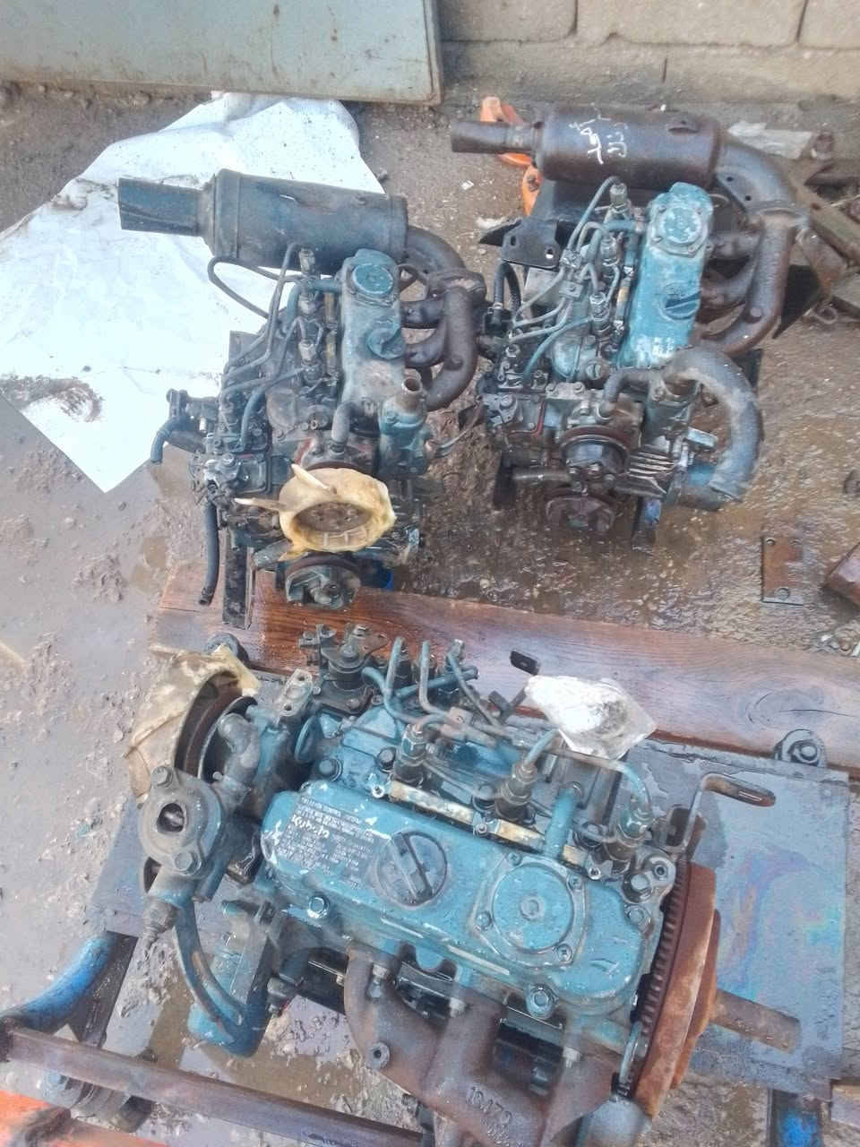 سلام عليكم محركات كابوته 4بستم و3بستم البيع العنوان الصويره للاستفسار الاتصال على الارقام التالية  *********** /***********
