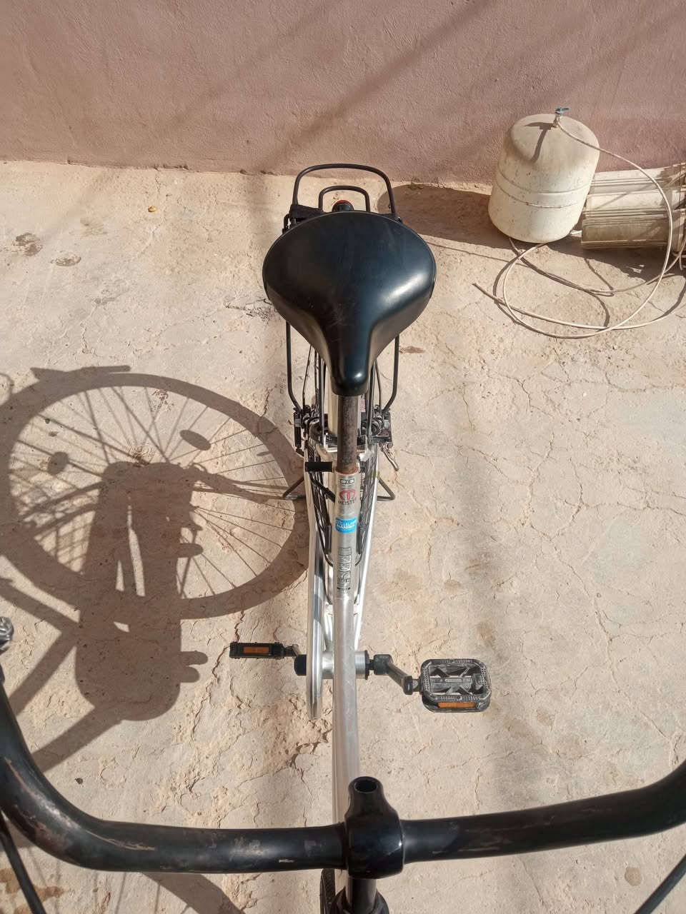 باسكل للبيع السعر 100 وبي مجال خاص
وهذا رقمي ***********
