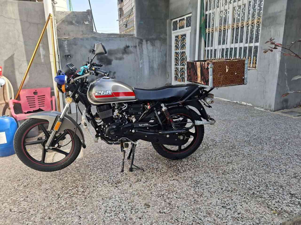 سلام عليكم  عمي دراجه للبيع دايوان ٢٢ طالعه ٢٣ نضيفه جدن مفوله ضامه مانستخدمه يشيل قليل مال جناي دلفري منتسب راعيه  أوراق اصليه من المعرض مابيه نقص الشراي يتصل *********** الحيدريه خان نص بي خير ويدخل
