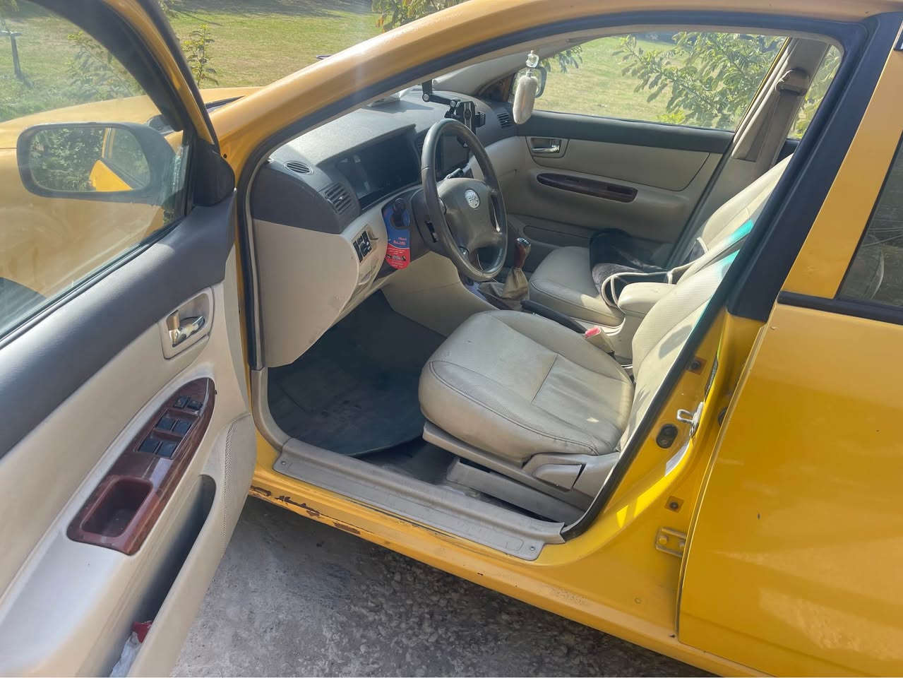 السلام عليكم بي واي دي ٢٠١١ f3 كير ومكينة لانسر كفالة السيارة باسمنة هيئة وغرامات مصفرة السيارة نضيفة ومال بيت ٤٧ وبيها مجال للطيبين 
مكاني الشعب قرب جزيرة بغداد السياحية 
*********** /*********** الفارس, صلاح الدين
