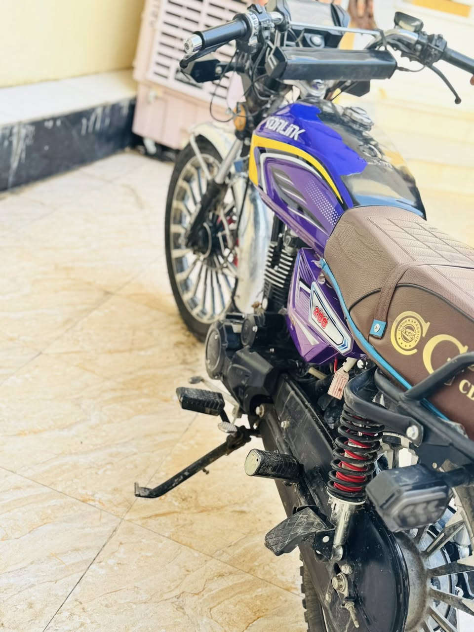 للبيع دراجه سافان موديل ٢٤ شكل ٢٥ السعر ٦٣٠ الرقم متواجد وتساب ‭٠٧٧١ ٧٤٦ ٥٧٤٥‬
