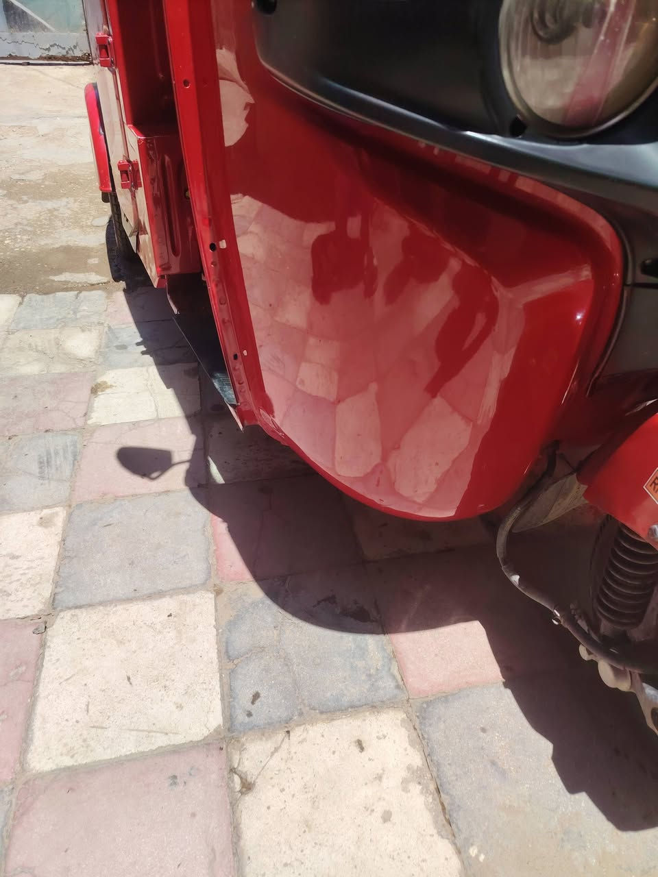 سلام عليكم تكتك لبيع موديل 23 شهر 11 كفاله عامه عامه نقص وراق بيع عله هاي الحطه سعر 7000 مليون وبيه مجال عنواني واسط الكوت ***********
