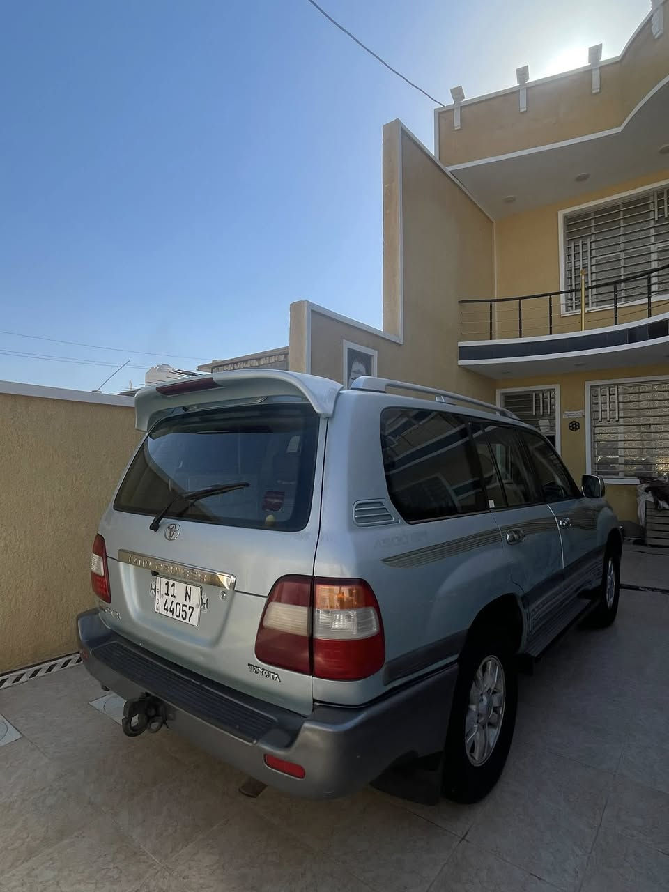 سلام عليكم
مونيكا 2001 محدثه 7 

مكينه v6  جديدة

كيرها نظيف 100‎%‎

فور ويل  شغال 

حدادية  كلها جديدة 

تخم تاير + ويل كب حجم 17 جديد 

منظومة تبريد جديدة

منظومة زنون  مال لكزز 

ثلاجة داخليه جديده شغاله 

بيها جراد مثل ما موضح بل صور 

رقم بغداد شرط المداور

عنواني كوت مركز مدينه 

السونار مرفق مع الصور 

للاتصال فقط 

***********

***********
