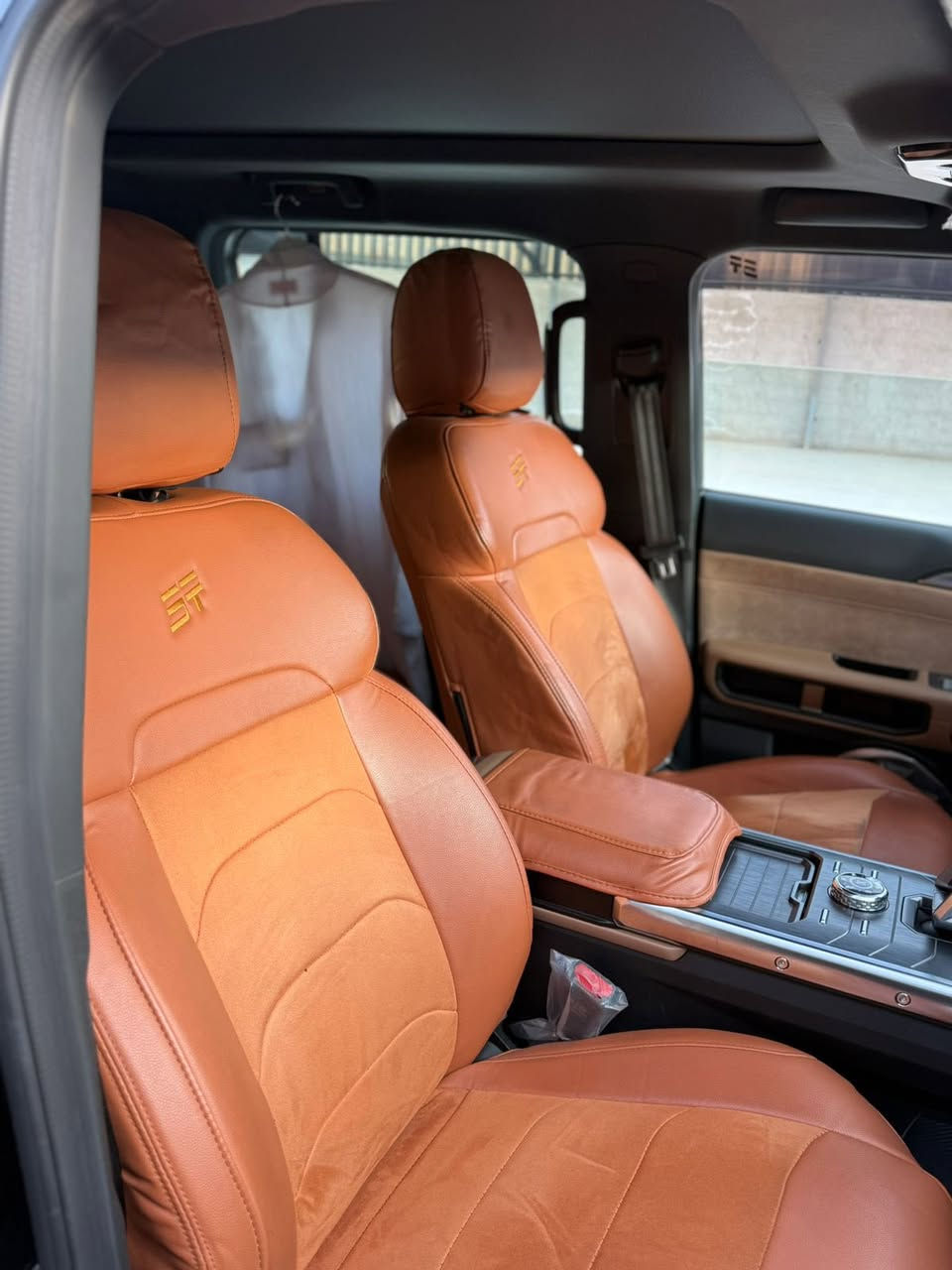 السلام عليكم
جيتور T2 موديل 2025  محرك 2000 تيربو للبيع رقم بغداد بأسمي 

السيارة كفالة عامة من كلشي وبضمان الشركة 10 سنوات او مليون كيلو 

مواصفات السيارة فول 1/1 وعليها اضافات فوك 12 ورقة موضحة بلصور 

السيارة ماشية 24 الف كيلو فقط 

السعر : 37.500 مليون 

العنوان : بغداد / الرصافة 

للاستفسار : *********** / متوفر واتس ايضا
