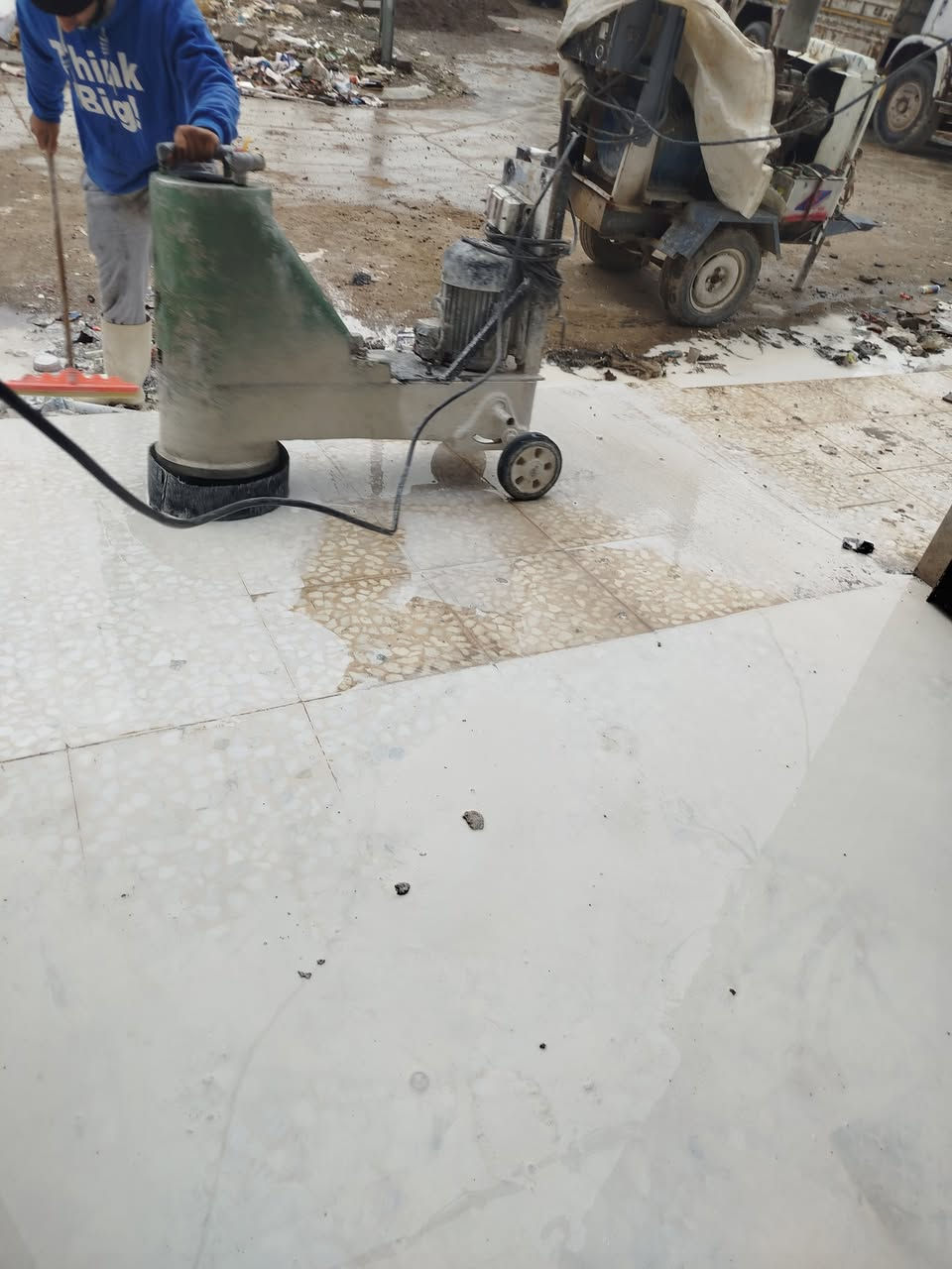 (مكتب الصديق)✅
مستعدون لجلي كافة أنواع الكاشي ☑️
وكافة انواع والمرمر  وتنضيف البورسلين 
كل انواع الكاشي القديم والجديد 
الاسعار بالمتر اكثر من 100 وفوك ناخذه بالمتر اقل من 100 متر ناخذه طوب 🏠
مكان الشغل في الموصلنا الحبيبة 🏨
الاستفسار اكثر الاتصال بالراقم ✅

☎️***********
الواتس اب ☎️ ***********
