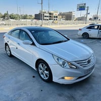 سوناتا 2011 خليجي سياره كفاله عامه بيها فقط يم الرقم الخلفي صبغ قليل  ...