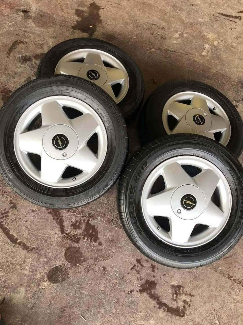 ويل كبGM اصلي فكتره حجم (15)مع تايات مستعمل 20 يوم للبيع اوللمراوسه السعر 700الف وبي مجال العنوان موصل كراج شمال اتصل
***********
***********
