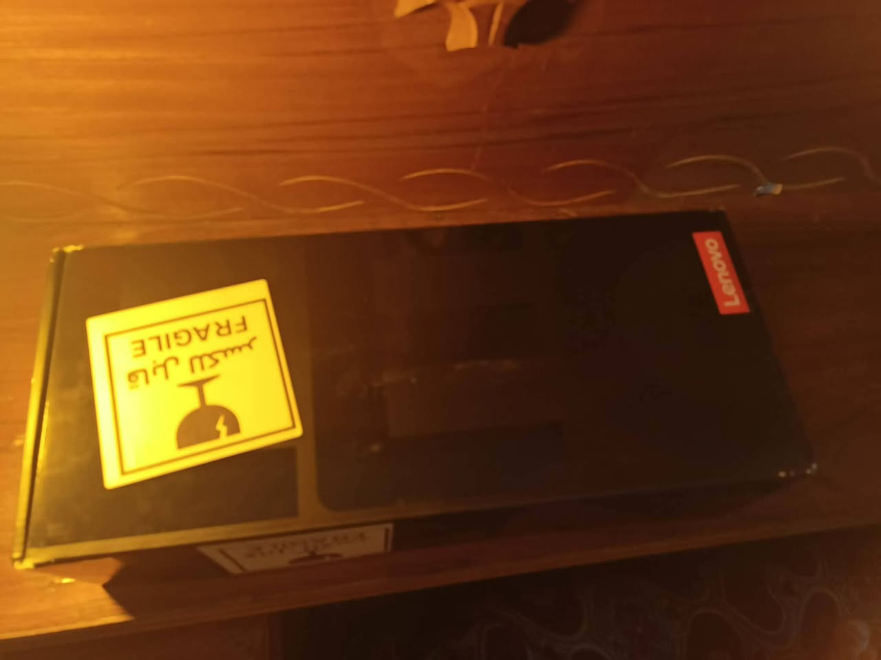 جهاز لينوفو ليجن كو  (للمراوس بايفون)
جهاز بنظافة 99% 
مواصفات-
شاشة بدقة 2K 144Hz بنل QHD+

معالج AMD Ryzen Z1 Extreme

رام DDR5X 16GB 

تخزين 512GB مع منفذ ذاكرة SD

بطارية 49.2 WHr مع شحن سريع 65W

يدعم wifi 6E و منفذين USB-C ومنفذ سماعة 

ملحقات الجهاز 
الملحقات الي تجي وياه + سكرين حماية وكفر للجهاز
وداك ستيشن بكل المنافذ يدعم 4K 60fps

الجهاز للمراوس بايفون نظيف 
مكاني واسط 
واتساب ***********
