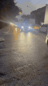 الاعظميه الاخطل قرب المشتل دار للبيع زراعي سند ٢٥ طابو زراعي داخل قيصريه المساحه 60م واجهته 7م عرض القيصريه 5م  يحتوي ثلاث غرف نوم صاله مطبخ خدمات مدخلين بناء مسلح نظيف للاستفسار الاتصال ***********شركة الضحى للعقار
