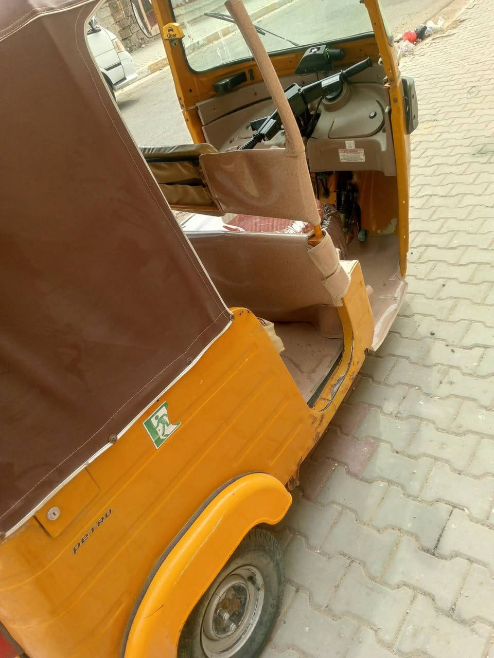 السلام عليكم تكتك عشرين اوراق يرادلها ترتيبات شوي السعر 4و700 المكان بغداد الحسينيه رقم الهاتف ***********
