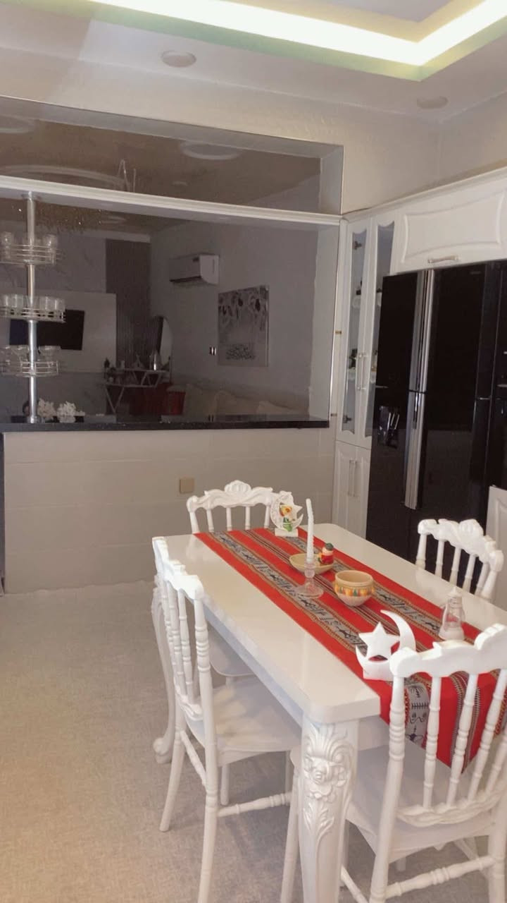 كاونتر لبيع تفصال مرمر وخشب 
اخو لجديد هوه ولغراض عد الثلاجه لبيع 
مكان شهداء البياع


**إذا كنت صاحب هذا الإعلان وتريد حذفه لأي سبب، رجاءا أرسل رسالة إلى الدعم الفني**