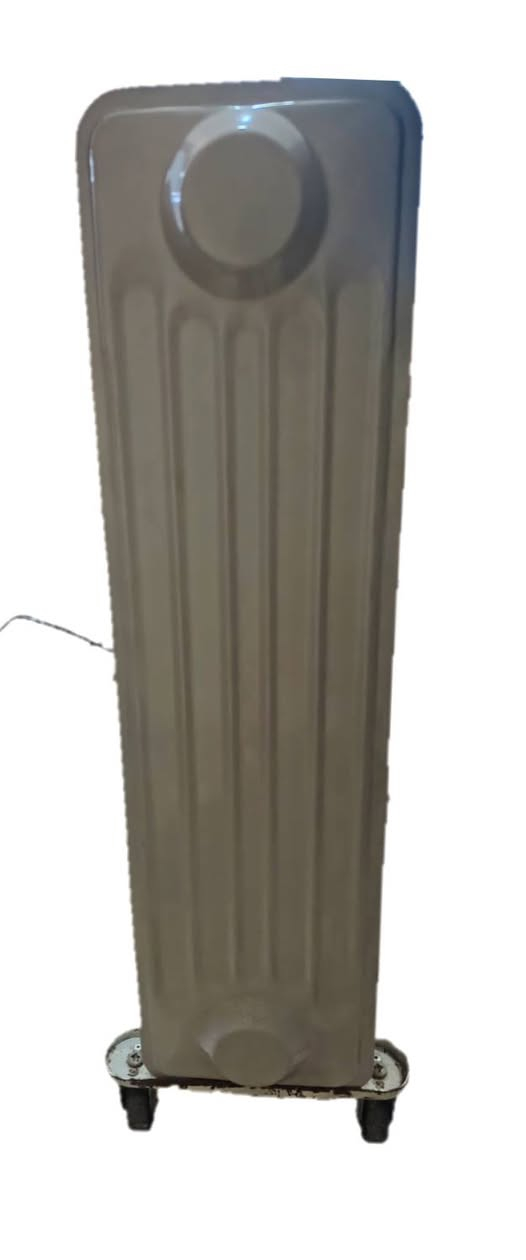 مدفئه زيتيه ماركه دينكا الاصلي
شغاله ونضيفه حيل مخزونه سليمه مابيها اي عطل او كسر بيها تايرات متحركه (نوعيتها زيتيه ما تحرق اليد او الملابس)  بيها موقت شغال تنصبو و اربع وضعيات حراره مكونه من ١٢ خانه السعر
٤٠ الف وبيها مجال بسيط
للاستفسار الاتصال على ***********
