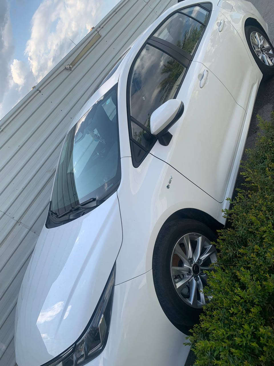 سلام عليكم
كورلا 2025هايبرد شكل الخليجي 
رقم بغداد سنويه باسمي تحويل ثاني يوم
مواصفاتها معروفه
بصمه.  فتحه.  مانع تصدام.  رادار.  تحديد مسار.  مثبت سرعه.  تحكمات سترين كامله.   مودات قياده ايكو نورمال سبورت.  هاند بريك كهربائي.  اوتو هولد.  شاشه ابل كار بلي واندرويد اوتو.  وباقي المواصفات
ماشيه 15الف 
مكفوله كفاله عامة ع وضع الشركة 
مكاني بغداد /ابو غريب السريع /خرنابات 
السعر / 155/  ***********/***********
