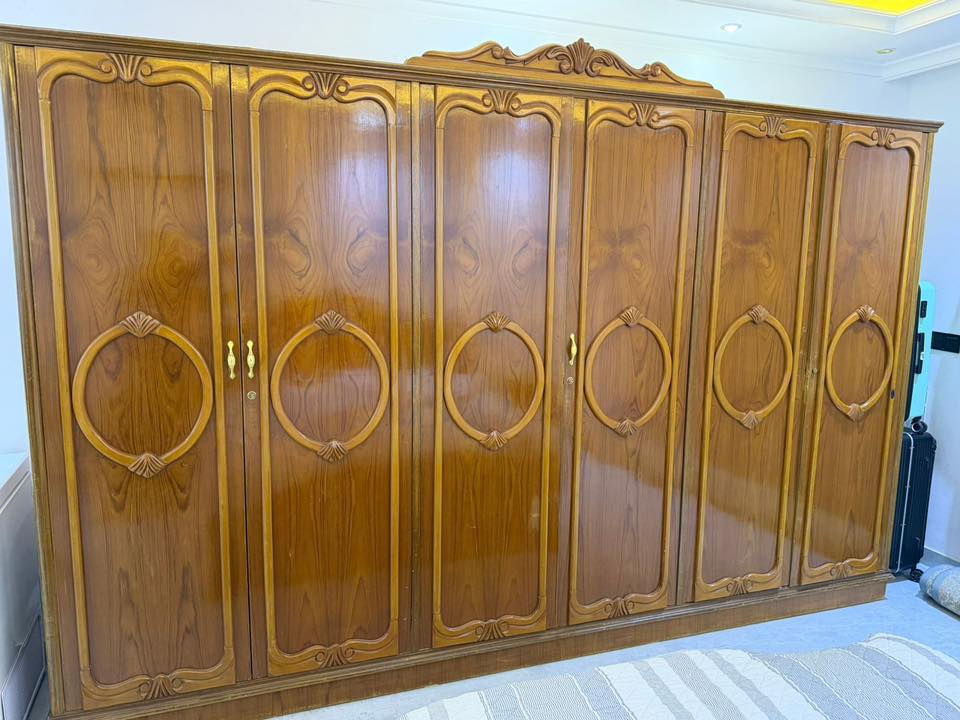 للبيع 
غرفه نوم نجاره عراقيه
السعر مليون  وربع  
عنوان بغداد 
***********
