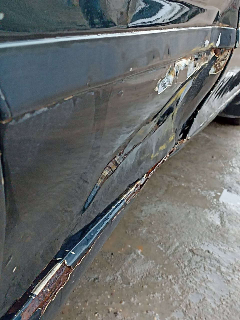 السلام عليكم سوناتا للبيع موديل ٩٤ بغداد سنويه نافذة قبل أيام كير اوتو جديد محرك خير من الله  صدرها زين زوج تايرات امامي جديد شرط مكاتبه مروري مباشرة بعد البيع السعر ٣٥ ،$عنواني بغداد حي اور***********
