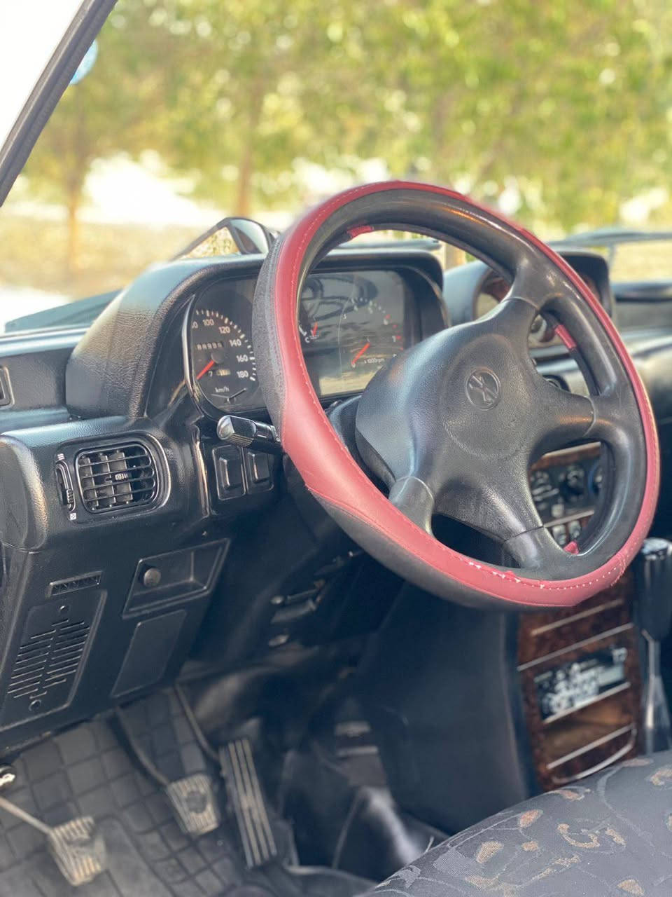 گالوپەر مۆدێل 2002شتێکی زۆر پاک دەعمو لێدراوی نیە بۆیاخیشی نیە 
گۆرینەوەش ئەکەم لەگەڵ تەکسی
*********** السليمانية, العراق
