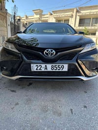 كامري SE • موديل ٢٠٢٣ • جلد كريمي