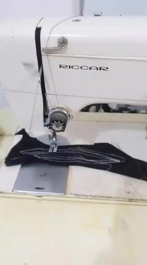 مكينه خياطه البيع السعر 75 وبيه مجال قليل 
ملكانه السعر 50 قفل العنوان كوت حي الخضراء قرب بانزين خان البغدادي


**إذا كنت صاحب هذا الإعلان وتريد حذفه لأي سبب، رجاءا أرسل رسالة إلى الدعم الفني**