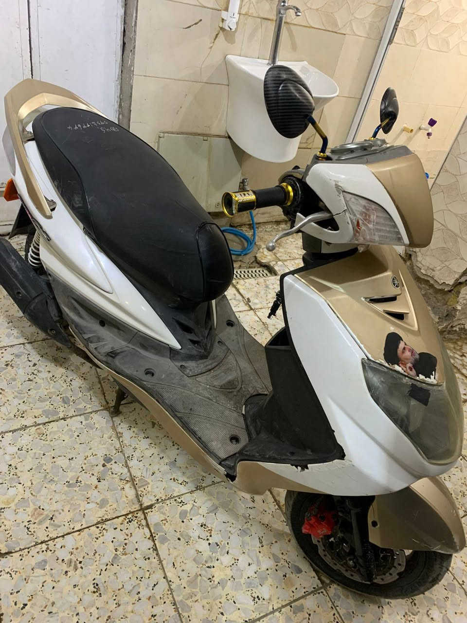 سلام عليكم شباب سكنس فحل مال رمبه صار شهار من منزلهه من رمبه كابريتر كلهه شغاله دراجه نكره بكل وقت دراجه كلش نضيفه تجي وشوف بعينك سعر 850 وبيهه مجال قليل متواجد وتساب هاذ رقم ***********
