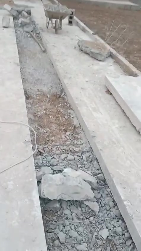 🔨 خدمات تثقيب السقوف والجدران 🔩
هل تحتاج إلى تثقيب سقف منزلك أو جداره؟ لا تقلق، لدينا كل ما تحتاجه لإنجاز المهمة بكفاءة ودقة عالية.
يتوفر لدينا كور بأحجام متنوعة تناسب احتياجاتك، بدءًا من 10 انج وصولاً إلى 20 ملم

قطع سقوف وأرضيات وشوارع بأنواعها, فريق متخصص ومهني, جودة عالية وأسعار مناسبة

تعتمد خدماتنا على فريق من الخبراء المهرة الذين يجيدون استخدام الأدوات والتقنيات المتقدمة. سنضمن لك عملية تثقيب سهلة وسريعة بدون إحداث أي ضرر للمنزل.
احصل على النتائج المذهلة التي ترغب فيها واستمتع بالمرونة والدقة التي توفرها خدماتنا. 
#مكتب_ابو محمد
***********
***********
***********
‏‪‏

🛠️ 🏠 🛠️ 🏠 🛠️ 🏠 🛠️ 🏠 🛠️ 🏠 🛠️ 🏠
#مكتب_ابو محمد
  #تقشيط_جدران  #تثقيب_سقوف   #قطع_سقوف وجدران
#حدل الارضيات _ سقل
