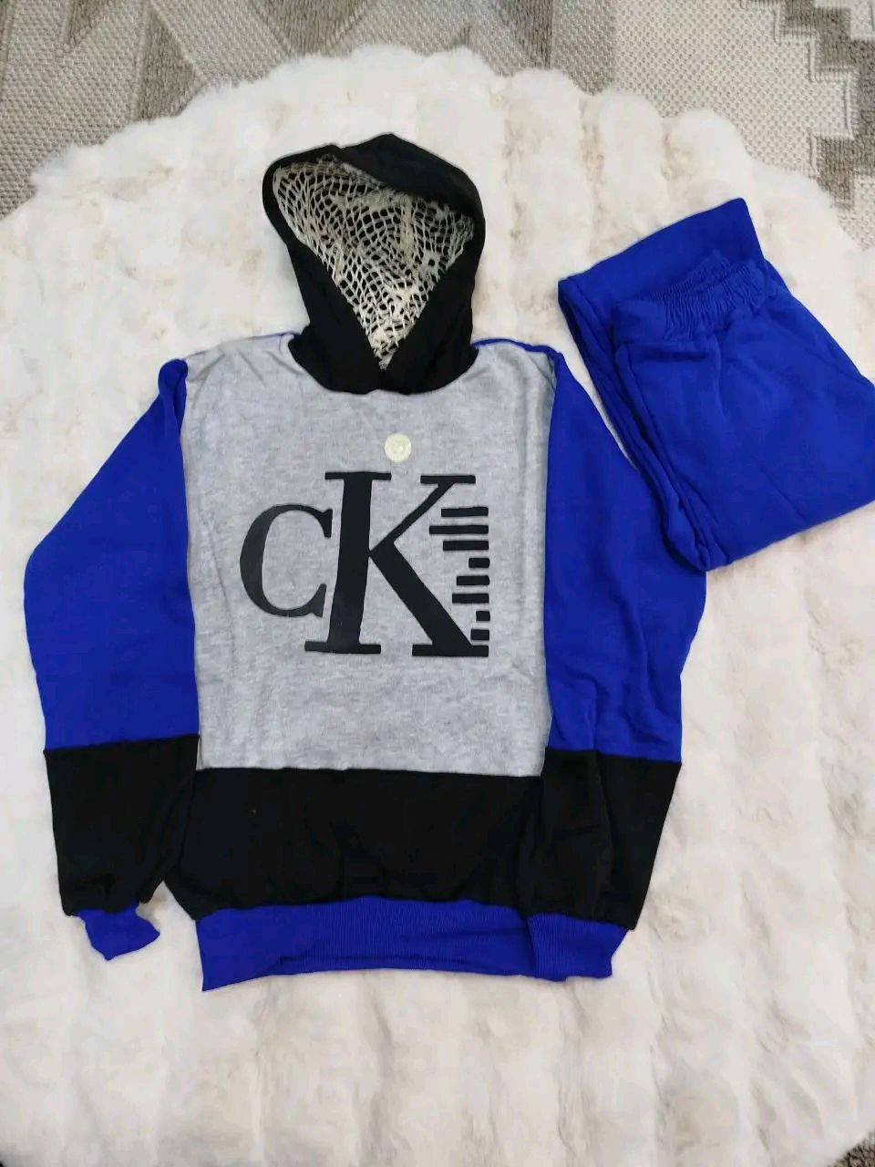 السلام عليكم موجود تراك قطني درجه اولى ا توصيل موجود داخل القاسم الف فقط


**إذا كنت صاحب هذا الإعلان وتريد حذفه لأي سبب، رجاءا أرسل رسالة إلى الدعم الفني**