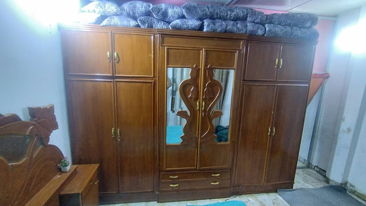 كنتور 6باب وملحق صباح درجه اولى اب 350عنوان بغداد حي الجهاد ***********
