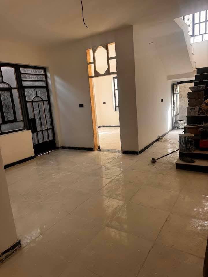 🏠 دار  لـــلـــبـــيــع 🏠
 
الموقع : حلة .. ابي غرق حي الجواد 
                                                        
نـوع الـعـقار:   (طابو صرف )  

المساحة ٢٠٠م 
السعر ١٢٢ وبي مجال

يتكون من غرفتين نوم وكليدور ومطبخ واستقبال وصحيات داخلية وخارجية وكراج 

 

------------------------
#لـــمـــزيـــد مـــن الــــعـــروض يـــرجـــى الاعـــجـــاب بالـــصـــفـــحـــة لـــيـــصـــلـــك كـــل جـــديـــد&
======================
#لـــمـــن يـــرغـــب فـــي عـــرض عـــقـــاره لـــلـــبـــيـــع فــي الـــبــيــج يـــرجـــى الــتــواصــل مــعــنــا ع الــخــاص 

#مـــكـــتـــب
 شهاب العبادي للعقار
#الـــكـــائـــن فـي ناحية ابي غرق - حي الجواد- قرب جامع المتقين 
------------------------------------------
لـــلاســــتـــفـــســـار الاتـــصـــال عـــلـــ

*********** 
***********
