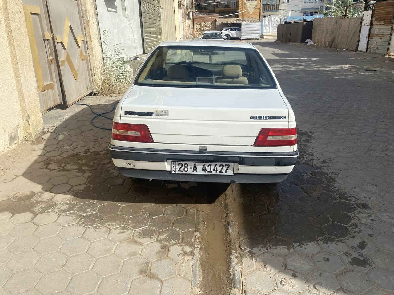 السلام عليكم بيجو 405
بيهة جاملغ مبدل وتلگيط خياسات قبل فترة مبدل كازكيت وكور بشركة بلادي وكل تصليحات السيارة بالشركة مع الوصولات كير كفالة ومحرك لاتنقيص ولا تبخير سنوية بسمي شرط مداور 

السيارة مال جناي ما عايزة شي تبريد ثلج السعر 38 وبيهة مجال بسيط المكان نجف والرقم نجف للاستفسار ***********
