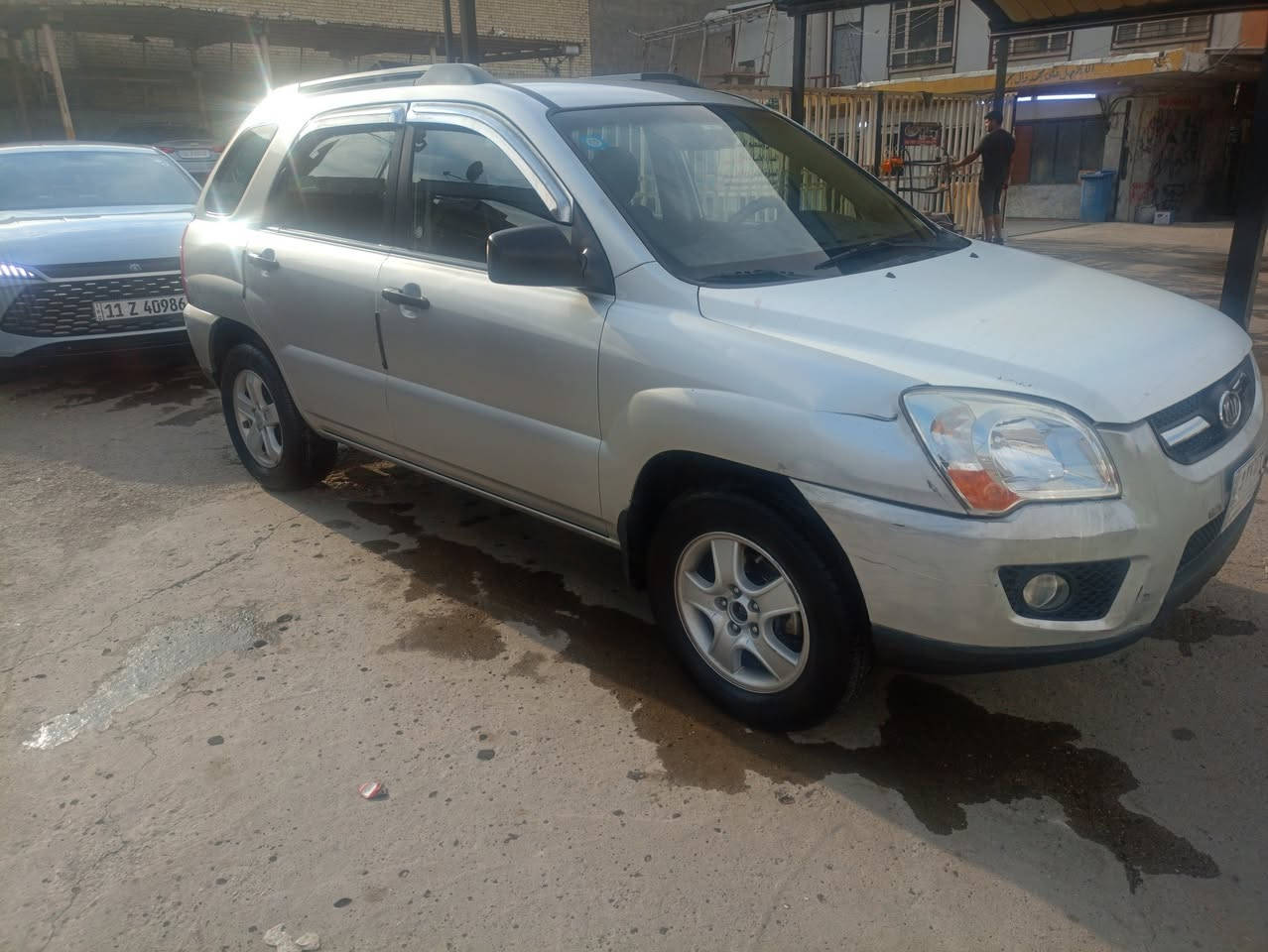 السلام عليكم كيا سبورتاج 2010 وارد امريكي سياره بسمي وشرط تحويل محركها 6v 2700 دفع امامي كير صدر تبريد شواصي لغود خير من الله السياره حاليا تشتغل تك 
حادث السياره بمريكا بنيد مبدل وجاملغات مصبوغه بدون تبديل سونار مرفقه صوره وكذلك حادث امريكا مرفقه صوره 
سعر 112وبيها مجال مكان السياره بغداد الغدير للاستفسار***********
