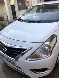 سني 2023 مصري سياره جديده مال بيت سونر موجود بيهه  السعر 120 وبيهه مجا...