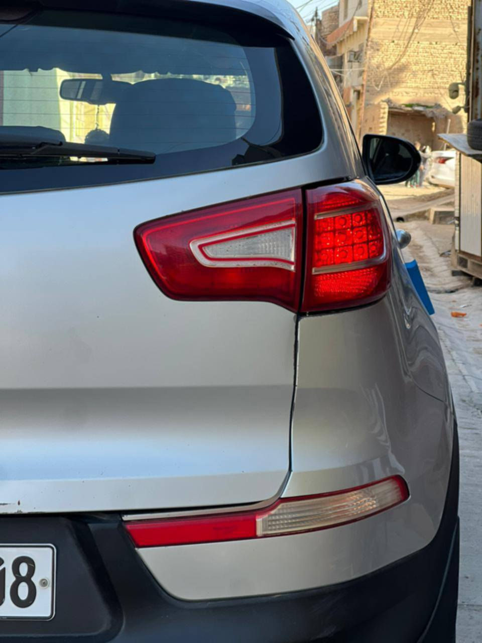 السلام عليك كيا سبورتج2011
سياره خليجي مكينه2000 دوش 
سياره رقم سليمانية سنويه لل٢٩
 بيه قطعتين صبغ بدون ضربة
صدر امامي خلفي تخم تاير  السعر(126)وبيه مجال 
***********
‎
