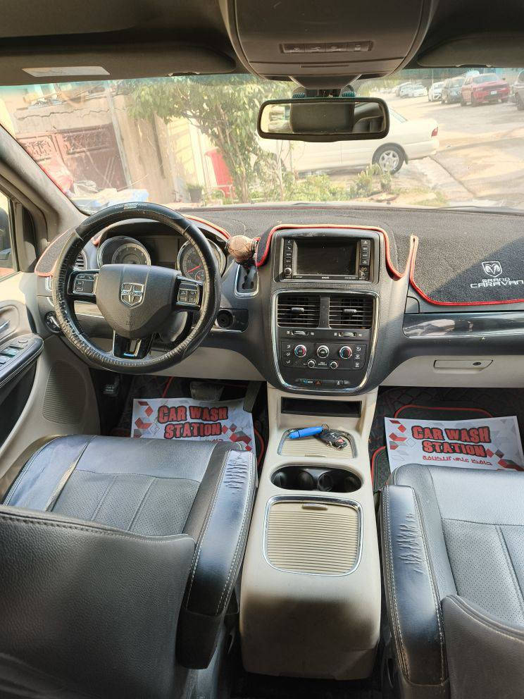 ‏السلام عليكم. 2019 كرفان 3 قطع تبريد sxt فول كهرباء ابواب وصندوگ وجامات للأخير فول اوتو كهرباء، اللايت مزروع عدسات زينوم ممتازة والعالي باقي أصفر بدون مخالفة المرور،استخدام شخصي السيارة  وارد ضررها بنيد مبدل وماطاگ اي ايرباگ بيها وصور الحادث موجودة عندي ومثبت ايضاً رقم الشاصي والسونار مرفق وبحاجة الى تكحيلات وبوليش، للجمالية لأن بيها شخوط احتكاك بسيارات ودراجات. رقمها مشروع وطني بغداد. السعر 17000$ قابل للتفاوض بعد الشوف للتواصل موبايل و واتساب *********** او ***********
