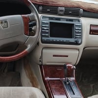 ملكة • ٢٠٠٢ • مكفولة