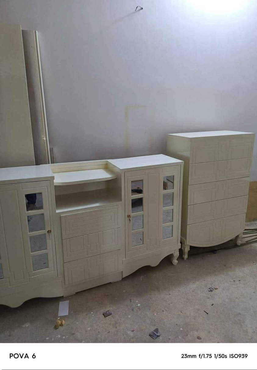 غرف نوم شغل درجه اولى موديل تركي يوجد لدينا أحدث الموديلات مكان المعمل بابل السياحي التواصل خاص أو واتساب او الاتصال *********** حلة, بابل
