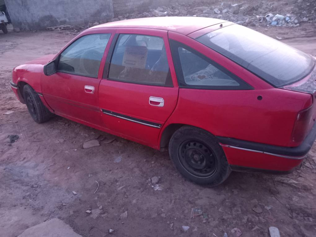 اوبل فكترا رقم نجف مشروع وطني شرط المداور سنويه لل ٢٧ سياره كشره من الخارج كلش حلو كل خياس مابيه 
عندك فقط البرانكيت الوره طاك عوزه تعمير سياره حاليا وين ماجان اطلع بيها كير محرك الفين خير من الله يشك الكاع تخم تاير باتري جديد كهربائيات شغاله عوزها ترتيب 
سعرها 20  ورقه وبيها مجال  هذا رقمي وعنوانها واسط قضاء الحي ***********
