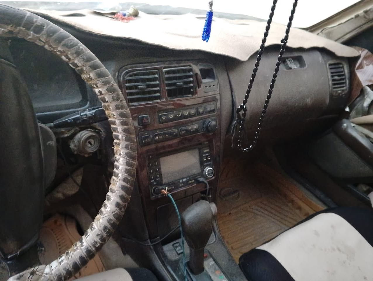 للبيع كرستة مديل ٩٥ راعيهة متوفي طفيت السيارة باليل الصبح مااشتغلت ابيع كوم حديد سعرهة ١٥  كربلاء مكاني ***********
