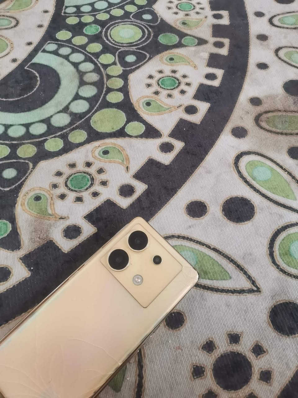 شباب جهاز ازيرو 30 برو فايف جي جهاز نضيف ستخدام قليل بي فقط فطر بل ضهر ذاكره 256 وعشواىيه 12 جهاز  راقي كلشي اليريد يجي خاص والعنده واي تسعه يراوس ويطي فرق *********** واتساب وخاص مكاني دوانيه
