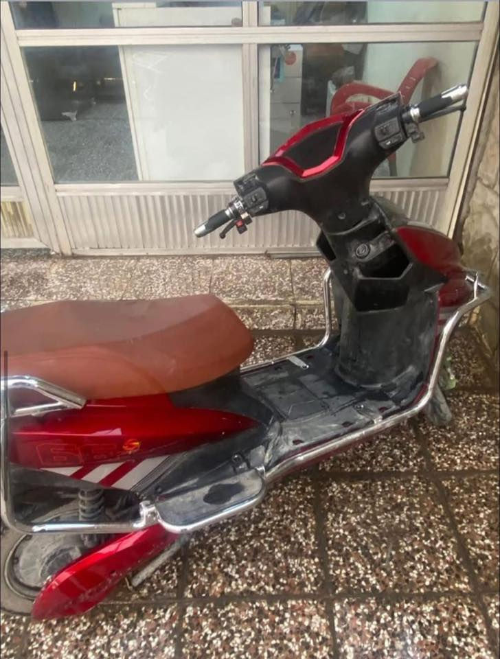 سكنس مستعمل اشتريته بلشهر السابع
السكنس اخذته من من معرض البحريه 

صفات 6 بطاريات

ملف2000

بطاريات 22 امبير ونص

بريكات دسكات

بلوتوث مشغل اغاني

تشغيل كارت وبصمة ثنين سويجات و بصمتين

ويل كب مع اطارات جودة عالية تقطع مسافة اكثر من 40 كيلو السرعة القصوى 90 م حقيقية

و شاحنه وياها 

وبيت منفذ شحن tipc و usp.  يدعم البورت الواحد 20واط 

للبيع 

احضه دراجه  ماشي بس بداخل منطقه الكماليه يعني ما ماشيه هواي  

متواجد ع الماسنجر وأي استفسار عدكم اني بل خدمه 

مكان الدراجه كماليه شارع المصرف 

الدراجه كلش نضيفه.


**إذا كنت صاحب هذا الإعلان وتريد حذفه لأي سبب، رجاءا أرسل رسالة إلى الدعم الفني**