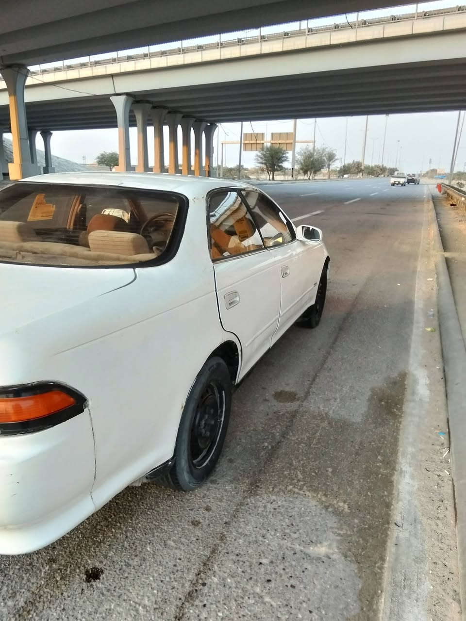 السلام عليكم سياره مارك نفخ للبيع موديل 93 رقم ذي قار سنوياتها ل 27 العنوان بصره صفوان راعيها بالسنويه بالغور سياره مقصوصه قصه شنطه مكينه وقير فيفيتي تخم تاير السعر 36 وبيها مجال رقم الهاتف***********
