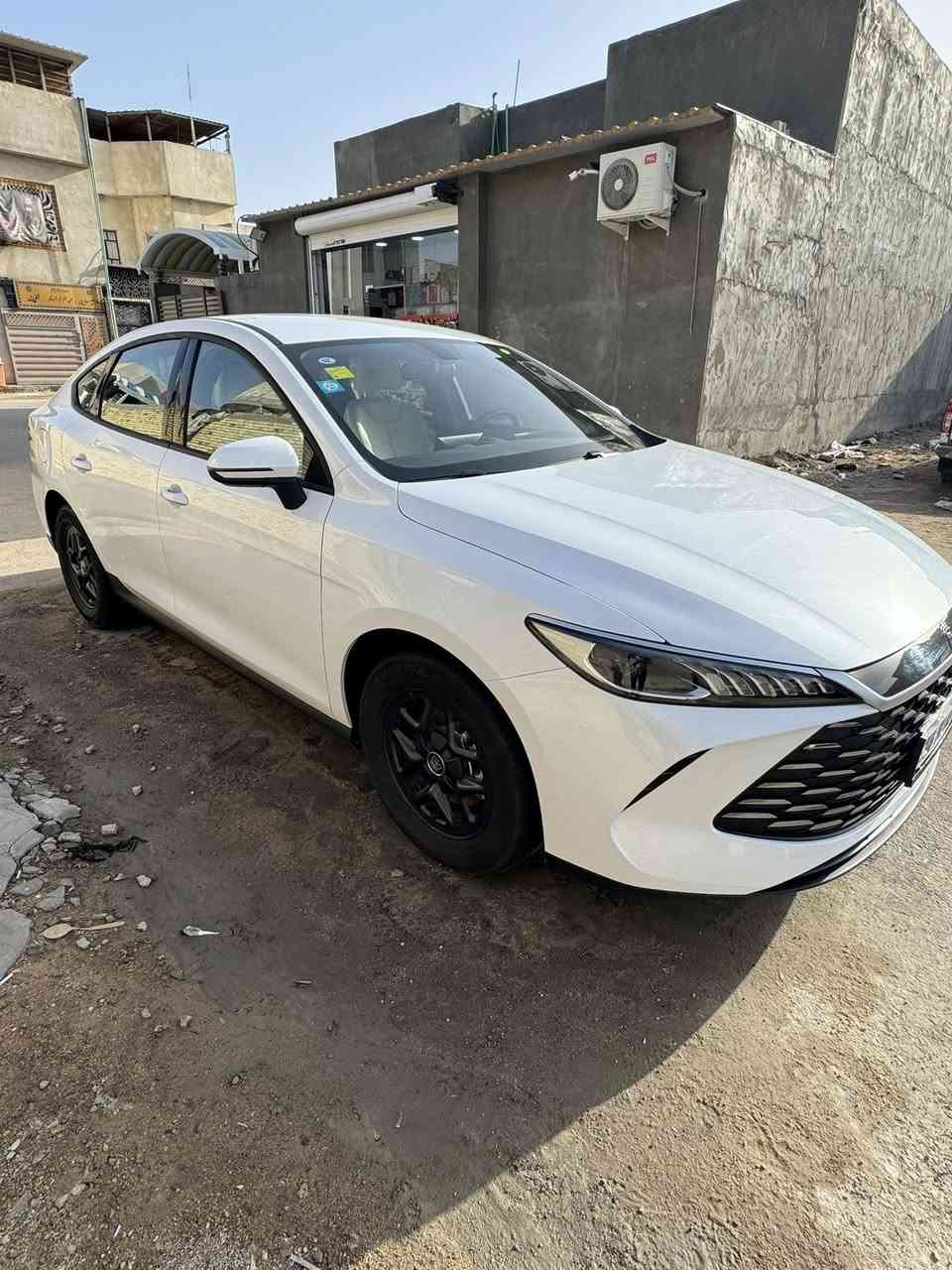 جن بلص كفاله فقط شخط بسيط بالدعاميه ومكحلها
رقم بصره بأسمي 
بصمه وكارت وشاحن وسبير وعده 
ماشيه 4 الف قابل للزياده 
الدواخل بيجي مميز 
مسويلها نانو سيراميك وشمع 
كلش معتني بيها 

الهاتف ***********
