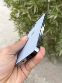 السعر 425 الف 13 برو ماكس ذاكره 256 بطاريه 82 جهاز كله شغال ونضافه مبي...