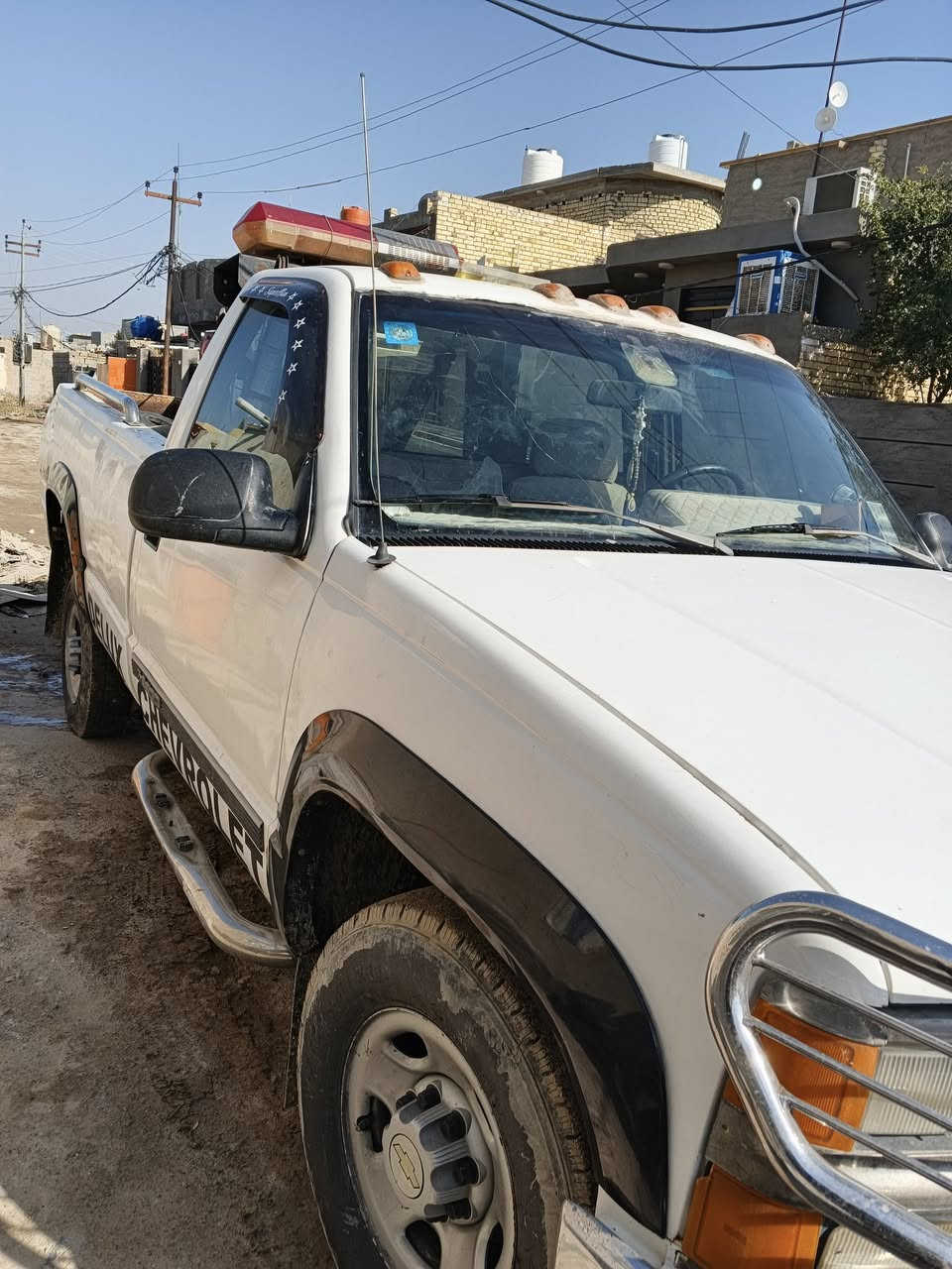 تحية طيبه بهباهان شوفرليت كرين
موديل 93  رقم واسط بسمي  تحويل مباشر 
كير ومكينه خير من الله كفاله 
كشرتها كلش حلوة تخبل. السيارة. بلصورة موحلوة عوزها غسله 
السيارة جاهزه من كلشي تخم تاير باتري كهربائيات  
السعر 50وبيها مجال للشراي يدلل  
عنواني كوت 
وهاذ رقمي  ‏‪***********‬‏
