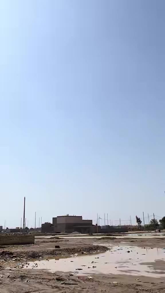 سلام عليكم دراجه للبيع شاصي موديل 15شلامجه اصلي 7 اوراق وتعمير موديل 26 محرك اول تبديله دهن سعرهه650 مكاني واسط قضاء الحي شراي تصل ماعندك رصيد رمش ***********
