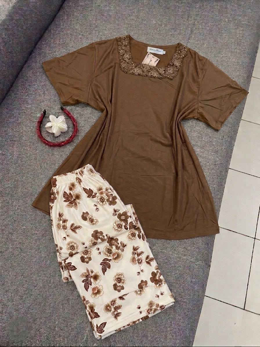 تراكات فانيلا  ليكرا   6 قطع ب 43. مع التوصيل حجز خاص 🌼 يلبس من 55 ل 100  قياسين يجي 3x . 4x


**إذا كنت صاحب هذا الإعلان وتريد حذفه لأي سبب، رجاءا أرسل رسالة إلى الدعم الفني**