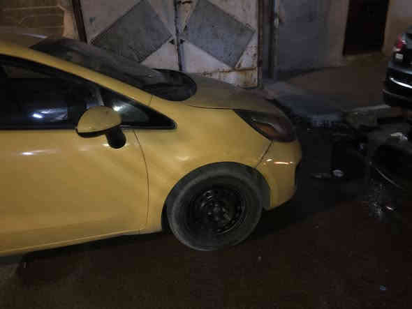 السلام عليكم أخوان عندي كيا ريو2015 رقم بغداد بأسمي مكينه gdi 1600 السياره تخم تاير جديد  تخم نوزل تخم بلك فيتبم كلها جدد  السياره صافيه ونضيفه  عندي حداديتها نص عمر  السياره بيها طخطخات خفيفه مكينه كير خير من الله   السعر ٧٥ وبيها مجال ومكاني بغداد البياع وهذا الأرقام ***********  هذه الارقم بيهم واتساب ***********
