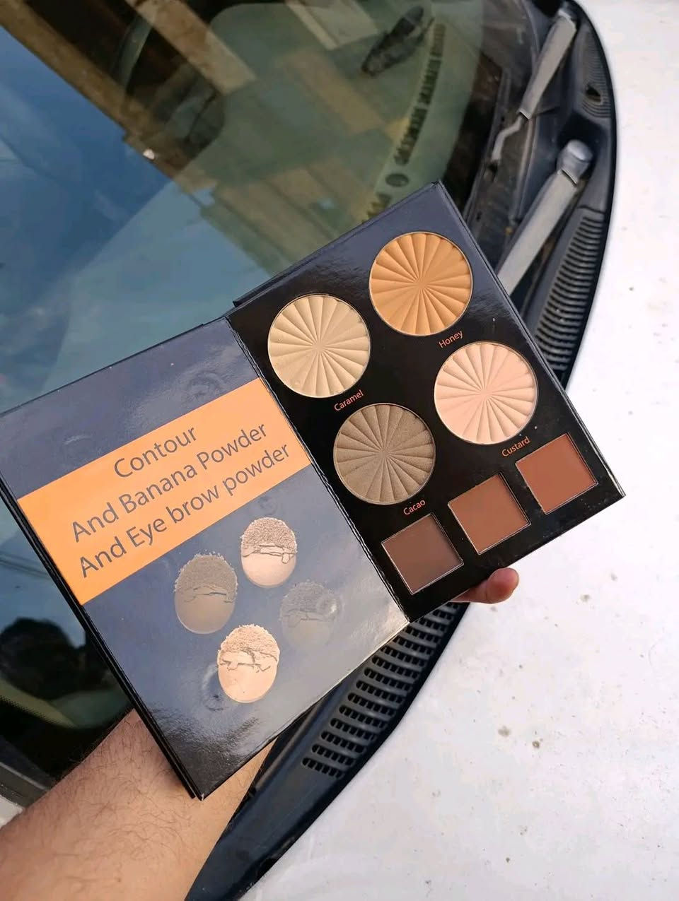 باليت آيشادو من نوت ❤️❤️
​تحتوي مجموعة ظلال العيون بتركيبة فائقة التركيز، تتراوح من الألوان المطفية 🌈 والألوان القلتر ❤️ كل ما تحتاجينه للحصول على مظهر متألق، فهذه المجموعة المختارة بعناية تتضمن مجموعات لونية سهلة الاستخدام...
​المميزات:
​كوالتي عالي...
​يجمع الألوان الأساسية والانتقالية مات (Matt).
​سهل الدمج وثابت طول اليوم.
​محتويات الباليت:
​28 لون آيشادو.
​6 ألوان بلشر.
​6 ألوان إضاءة.
​7 ألوان كونتور.
​السعر: 10000


**إذا كنت صاحب هذا الإعلان وتريد حذفه لأي سبب، رجاءا أرسل رسالة إلى الدعم الفني**