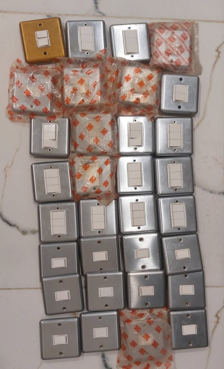 سويجات ثلاثي وثنائي واحادي انكليزي MK وبلك سويج بي جي انكليزي وسويج 20 امبير استرالي


**إذا كنت صاحب هذا الإعلان وتريد حذفه لأي سبب، رجاءا أرسل رسالة إلى الدعم الفني**